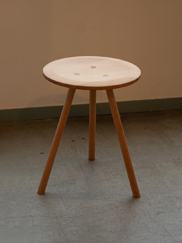 3 Legs Stool (Ghế đôn 3 chân)