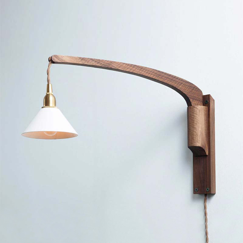 Wood Bracket BOOM + PIENI IRON SHADE CONIC WHITE E14 WITH PLUG SET