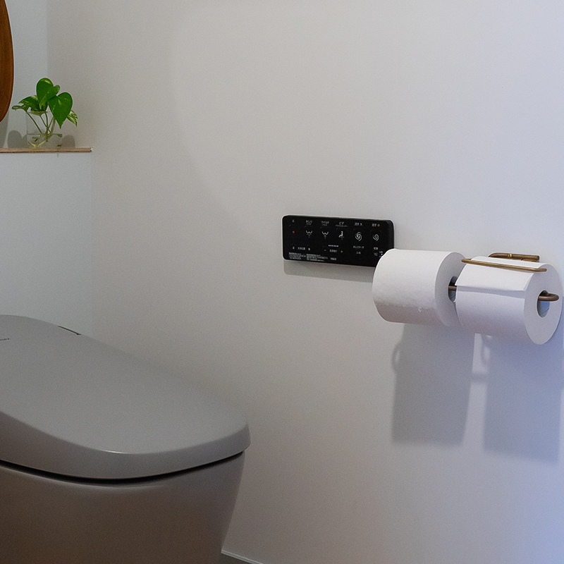 ren GIÁ ĐỒNG ĐÔI TREO GIẤY VỆ SINH