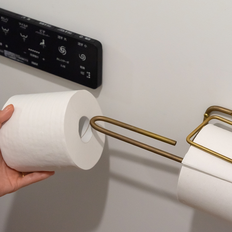 ren GIÁ ĐỒNG ĐÔI TREO GIẤY VỆ SINH