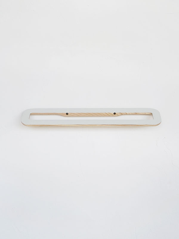 rum GIÁ GỖ TREO KHĂN M MÀU XÁM