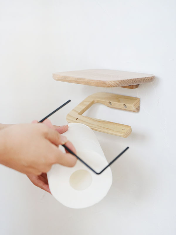 rum GIÁ GỖ TREO GIẤY VỆ SINH ĐƠN MÀU TỰ NHIÊN