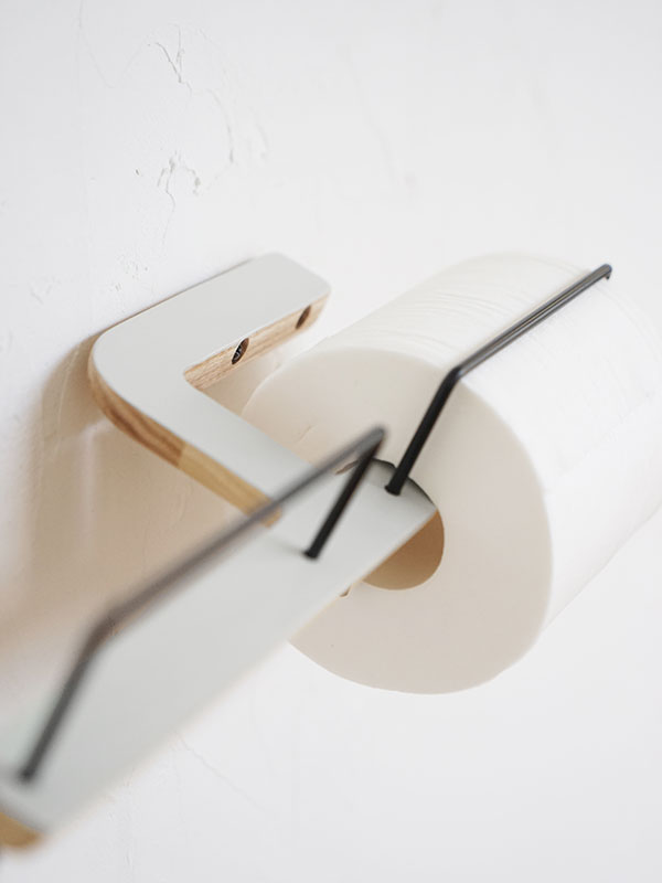 rum GIÁ GỖ TREO GIẤY VỆ SINH ĐÔI MÀU XÁM