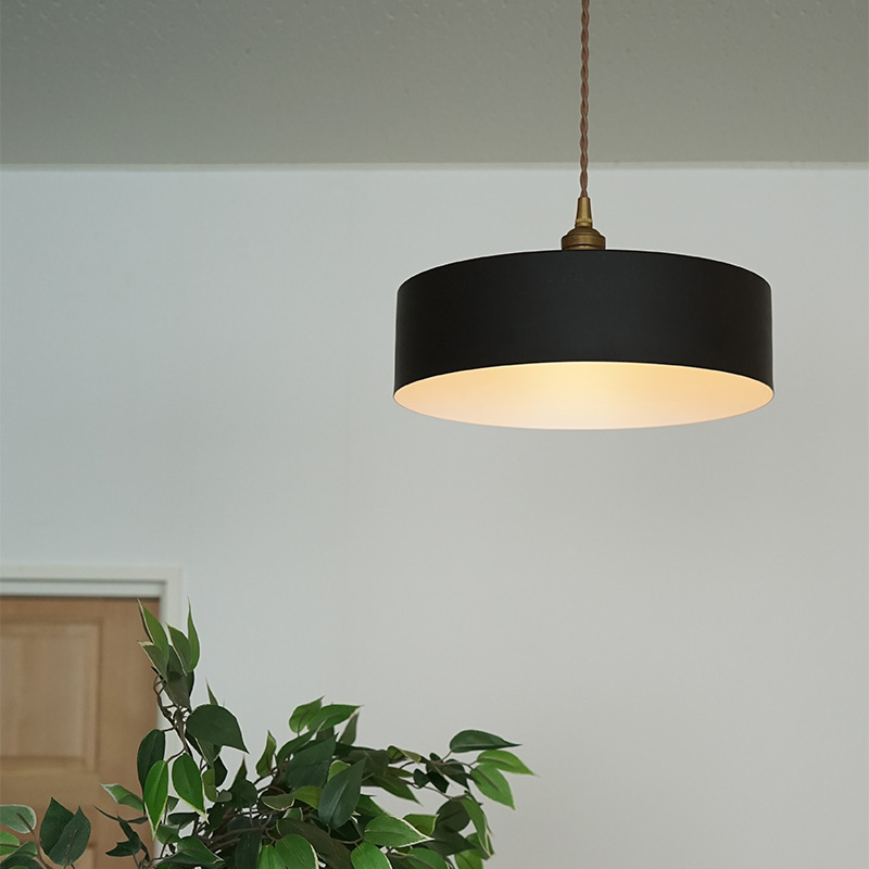 IRON SHADE YEN BLACK