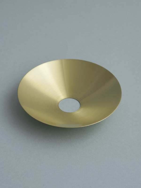 PIENI BRASS SHADE CIRCLE