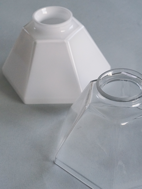 GLASS SHADE POLYGON WHITE