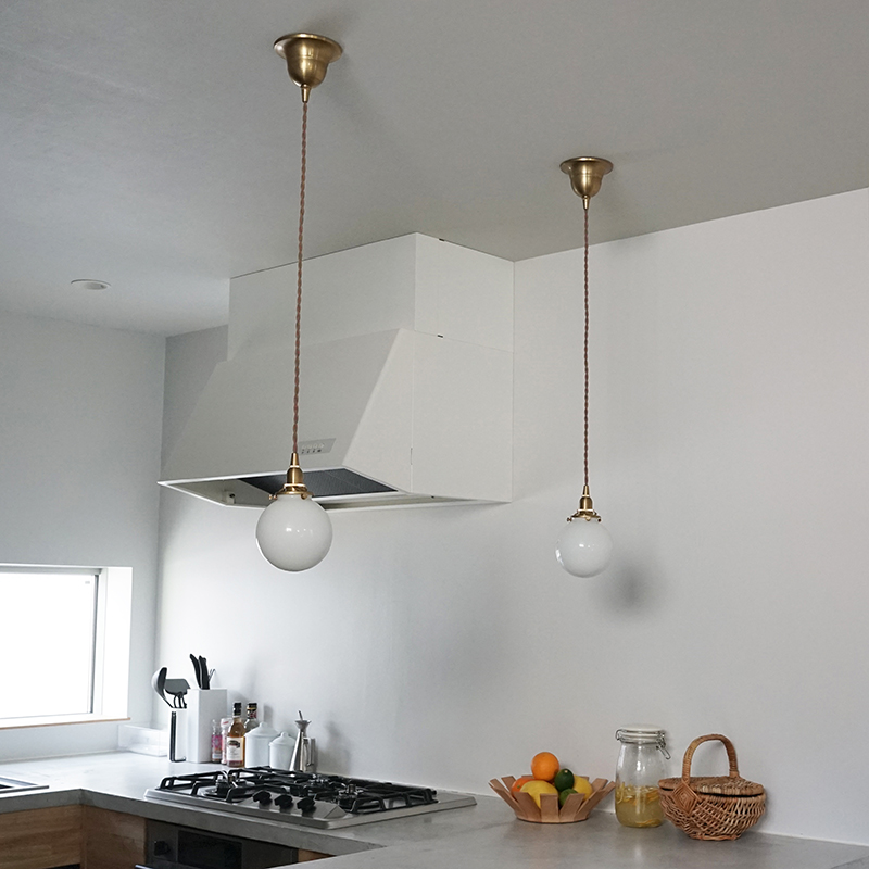 MINI GLASS SHADE ROUND WHITE