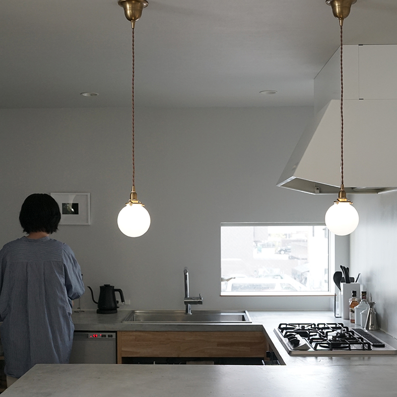 MINI GLASS SHADE ROUND WHITE
