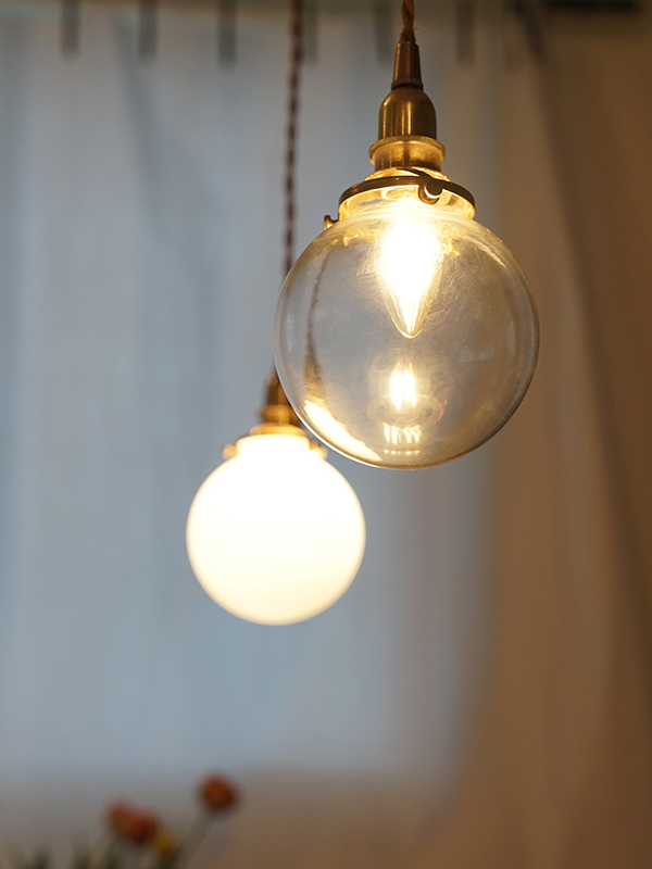 MINI GLASS SHADE ROUND WHITE