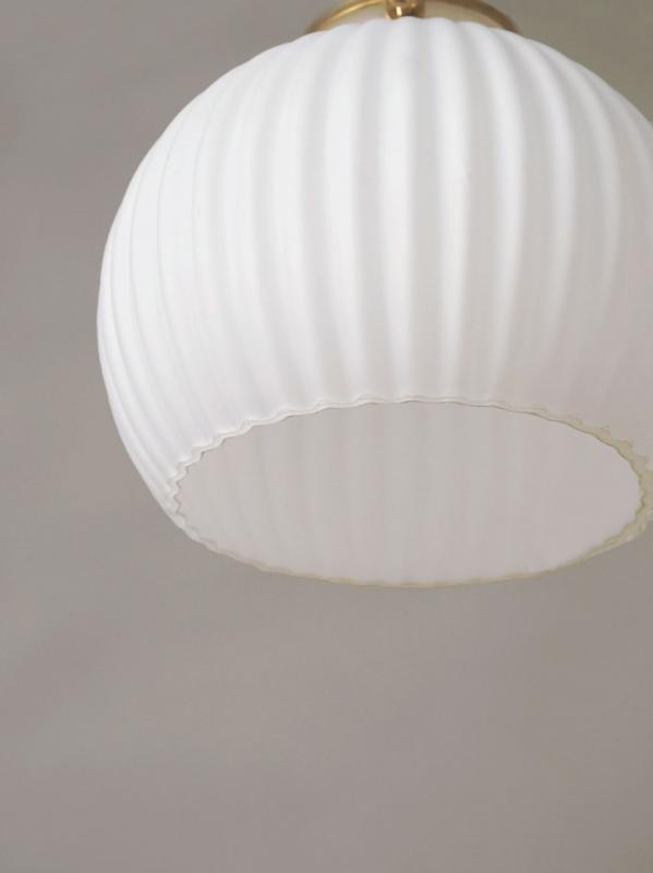 SHELL SHADE ROUND