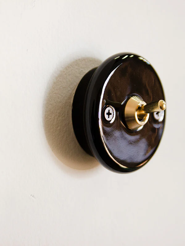 CERAMIC TOGGLE SWITCH BLACK