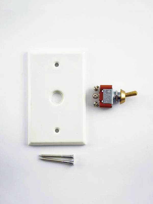 CERAMIC PLATE TOGGLE SWITCH WHITE