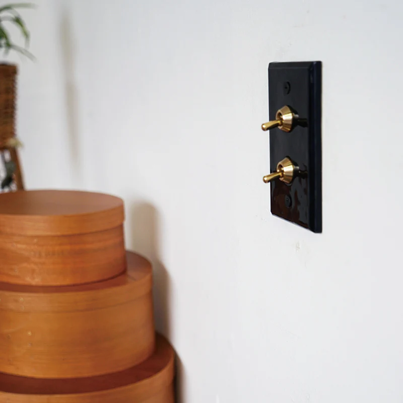 CERAMIC PLATE 2 TOGGLE SWITCHES BLACK
