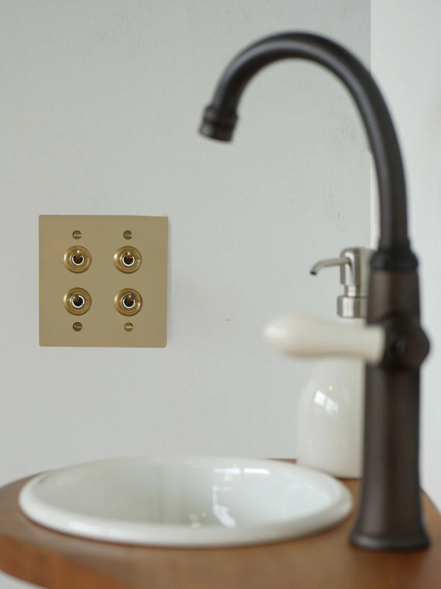 BRASS PLATE 4 SWITCHES