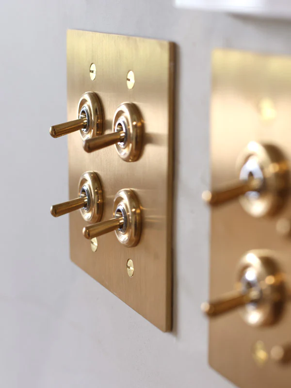BRASS PLATE 4 SWITCHES