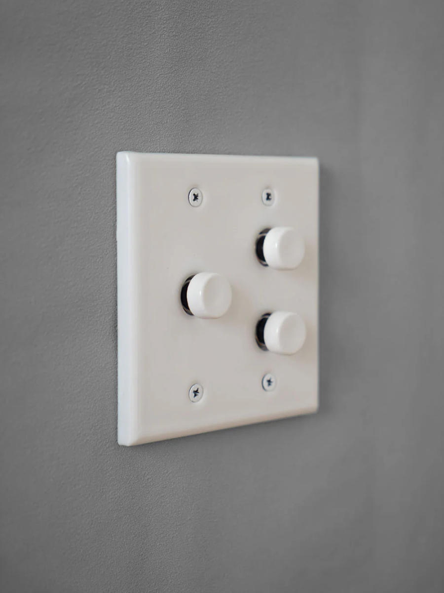 BỘ 3 CÔNG TẮC NHẤN, ỐP SỨ MÀU TRẮNG