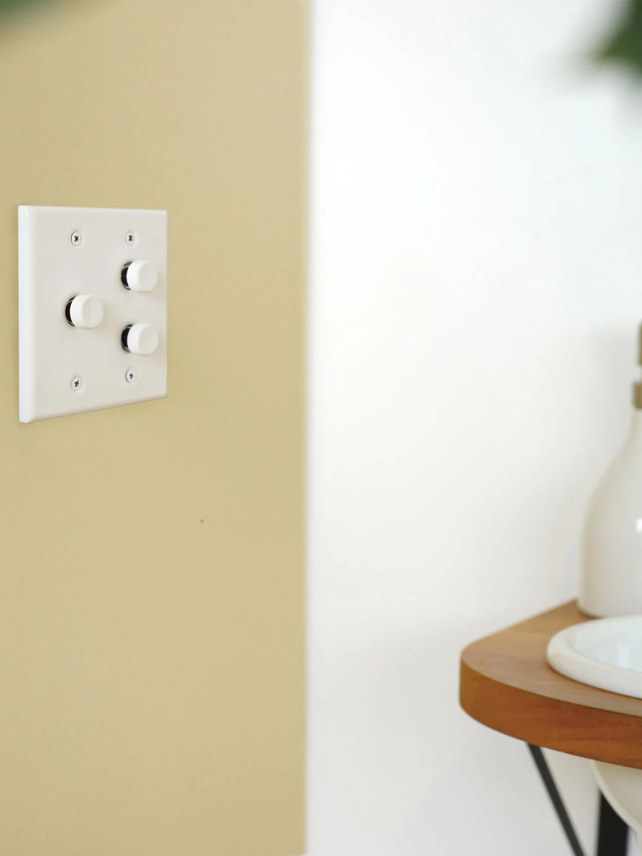CERAMIC PLATE 3 PUSH SWITCHES WHITE