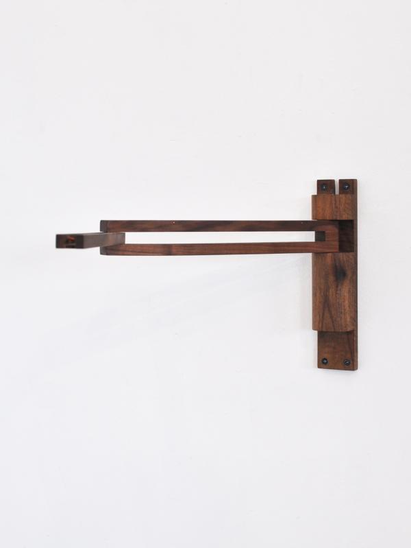 WOOD BRACKET ZIG WALNUT